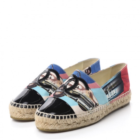 CHANEL 
Fabric Patent CC Espadrilles Multicolor Black - Picture 2 of 3